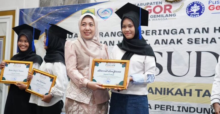 Wisuda Sekolah Pranikah Kolaborasi IPB University dan Pemkab Bogor Cegah Perkawinan Dini