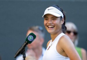 Alami Trauma Penguntitan, Emma Raducanu : “Saya Tidak Lagi Merasa Harus Bersembunyi” 9 Alami Trauma Penguntitan, Emma Raducanu : “Saya Tidak Lagi Merasa Harus Bersembunyi”