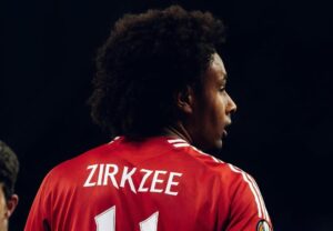 Skuad Manchester United Kritis! Kepergian Zirkzee Masih Belum Pasti