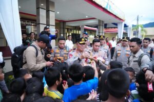 Akses Distribusi Logistik Terputus, Polri Sediakan Alat Berat di Tapanuli Tengah