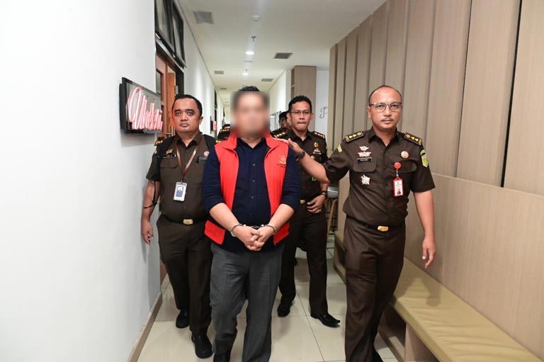 Deretan Kasus Hukum yang Guncang Bekasi 2025: Mafia Pagar Laut hingga KPK OTT Bupati 5 WhatsApp Image 2025 12 31 at 18.05.17 1