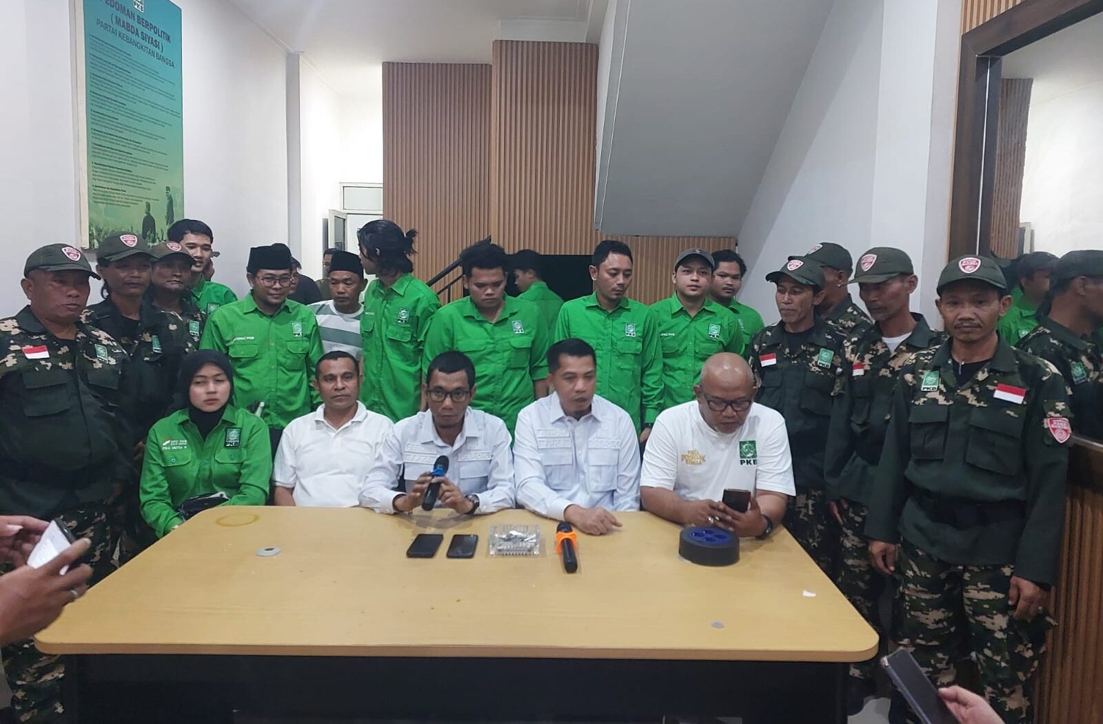 Tuduh Anggota DPRD Sebagai Mafia Perizinan, PKB Depok Laporkan LSM Gedor ke Polisi 1 Tuduh Anggota DPRD Sebagai Mafia Perizinan, PKB Depok Laporkan LSM Gedor ke Polisi