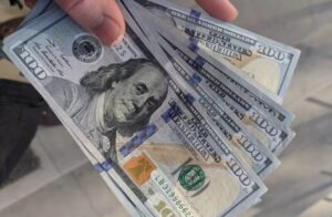 Waspada! Dolar Palsu Beredar Jelang Natal 2025 dan Tahun Baru 2026