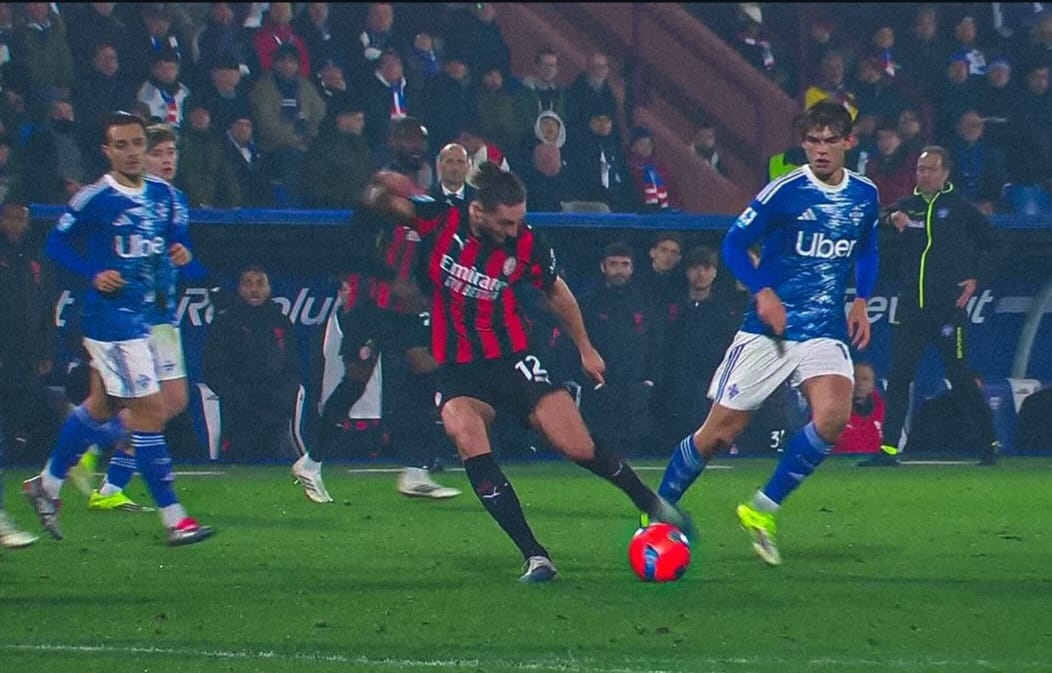 Mental Juara AC Milan Teruji di Kandang Como, Rabiot Jadi Pahlawan