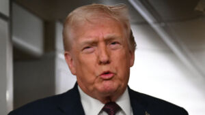 Trump Tegaskan AS akan “Akuisisi” Greenland, Klaim Ancaman Rusia–China Dibantah Sekutu