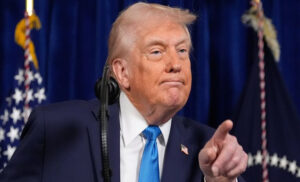 Venezuela di Bawah Klaim AS: Lima Pernyataan Trump dari Mar-a-Lago