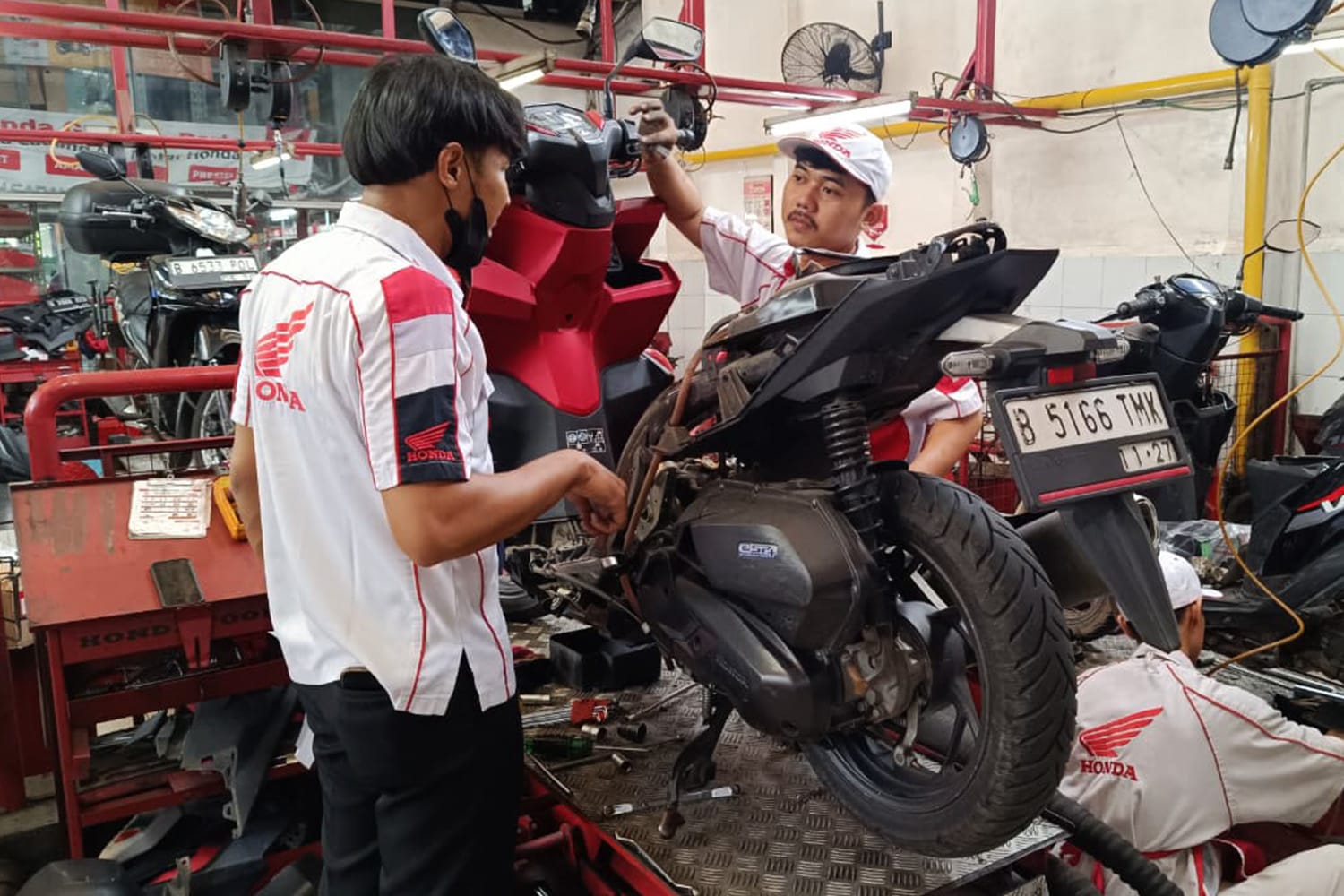 Dorong Pengguna Lakukan Servis Rutin Motor Matic, Honda Gelar Promo Januari Ceria. Bisa Dapat Diskon Segini Loh