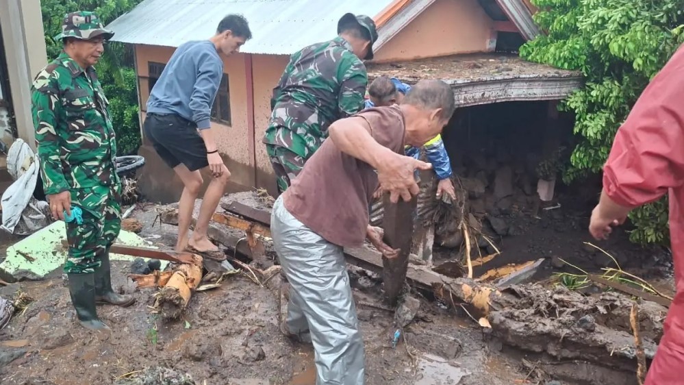 16 Warga Tewas dalam Musibah Banjir Bandang di Sitaro Sulut