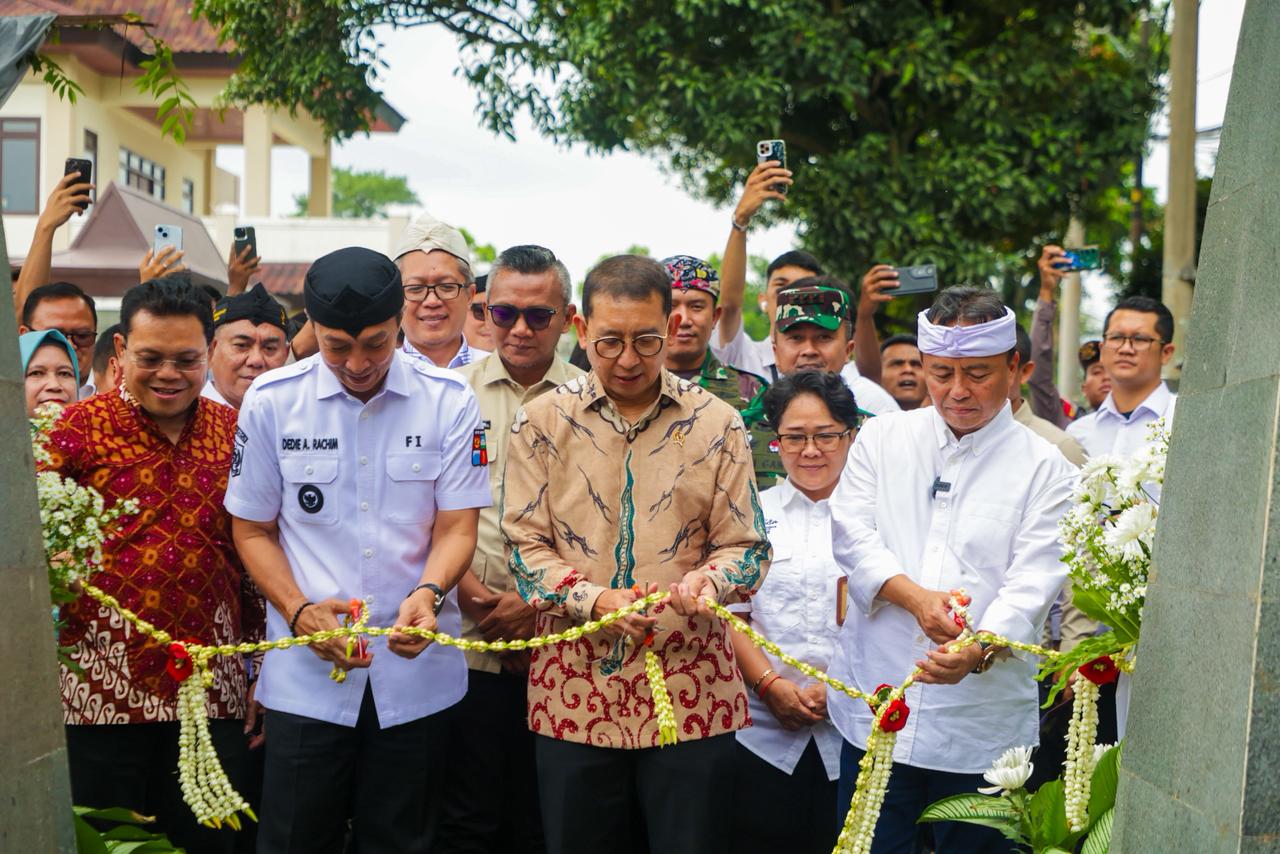 Komitmen Memajukan Kebudayaan Nasional, Menbud Resmikan Cungkup Prasasti Batutulis