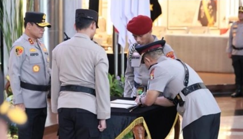 Kapolda Metro Jaya Lantik 6 Kapolres dan 2 Direktur Baru, Ini Pesannya