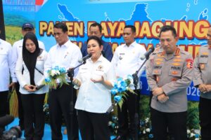 Panen Raya Jagung Kuartal IV di Bekasi, Kapolri: Target Presiden Harus Tercapai