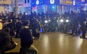 Korban Demo Iran Terus Bertambah, Paus Serukan Dialog Damai di Tengah Eskalasi Kekerasan 3 Korban Demo Iran Terus Bertambah, Paus Serukan Dialog Damai di Tengah Eskalasi Kekerasan