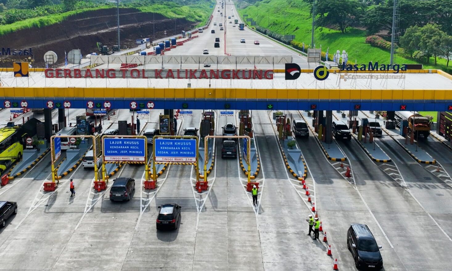 Libur Isra Mikraj, 173 Ribu Kendaraan dari Jabodetabek Mengalir ke Trans Jawa dan Bandung