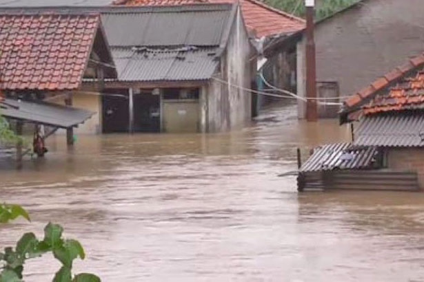 Banjir Bekasi Meluas, 41 Desa Terancam Tenggelam Hingga 5.344 Warga Harus Mengungsi