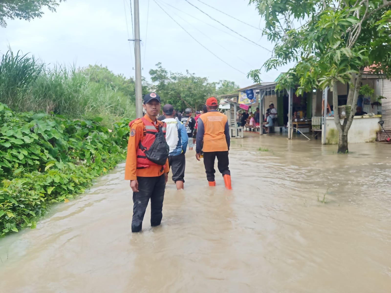 Sungai Citarum Meluap! Tanggul Jebol, 553 KK Warga Muaragembong Bekasi Terdampak