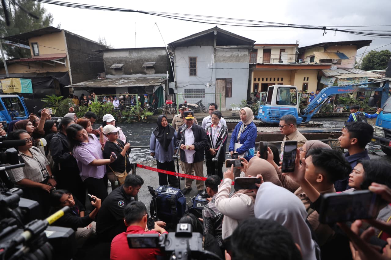 Pramono Pastikan Normalisasi Kali Cakung Lama Selesai 2027