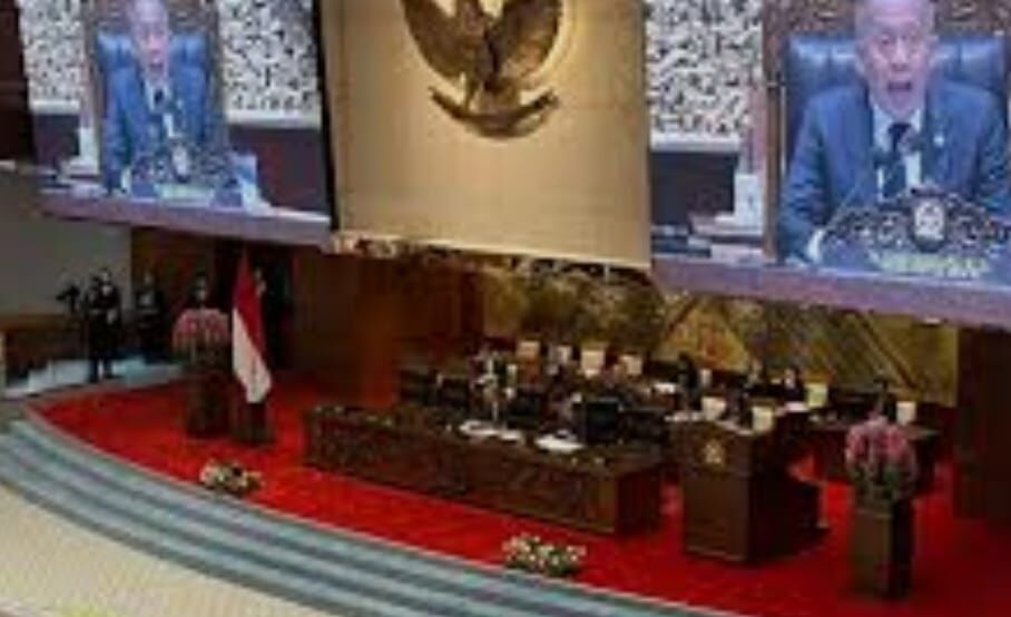 Paripurna DPR Sepakat Polri di Bawah Presiden, Ini 8 Poinnya