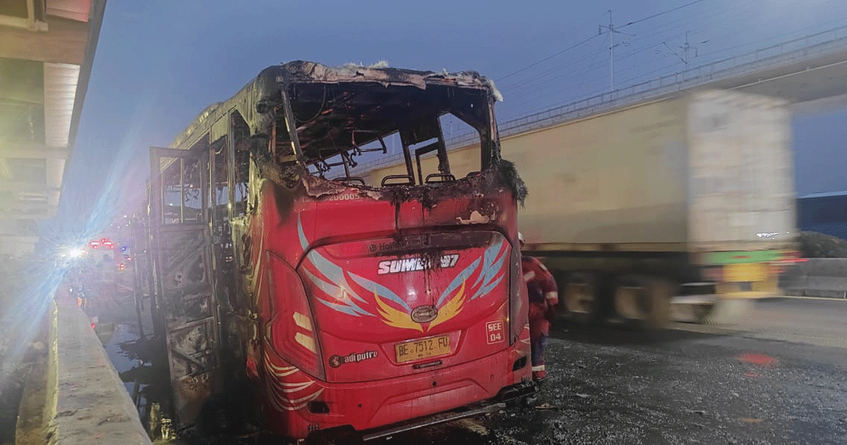 Terungkap! Bus yang Terbakar di Tol Japek Ternyata Rombongan Peziarah dari Lampung