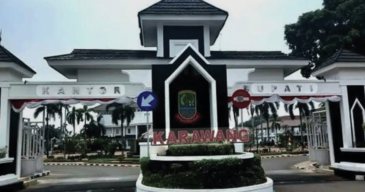 Pensiunan ASN Karawang Geruduk Kantor Bupati, Minta Dana Korpri Dicairkan