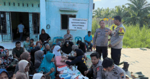 Polisi Datangi Rumah Warga Satu per Satu, Layanan Kesehatan Ini Bikin Haru Warga Aceh Tamiang