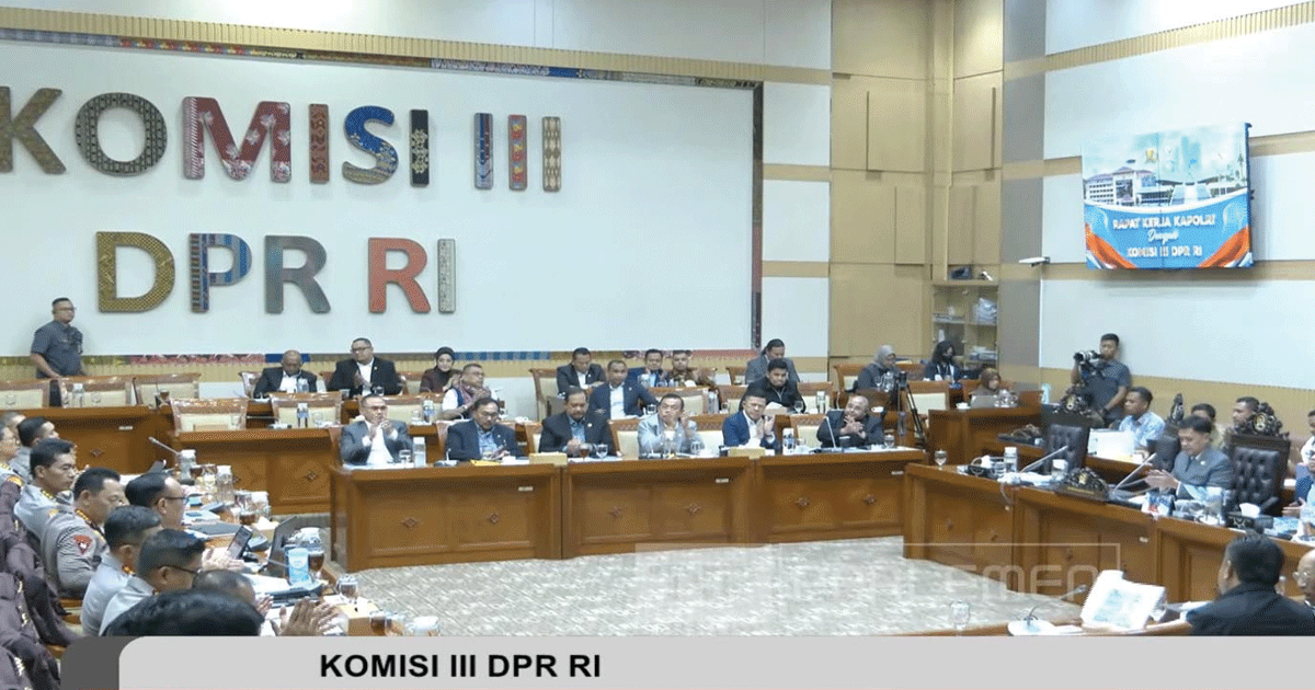 Raker di Komisi III DPR, Kapolri Paparkan Kesiapan Polri Terapkan KUHP-KUHAP Baru