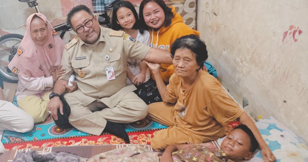 Siswa SD yang Tertabrak Mobil MBG di Kalibaru Harus Jalani Perawatan Lebih Lanjut 1 Siswa SD yang Tertabrak Mobil MBG di Kalibaru Harus Jalani Perawatan Lebih Lanjut