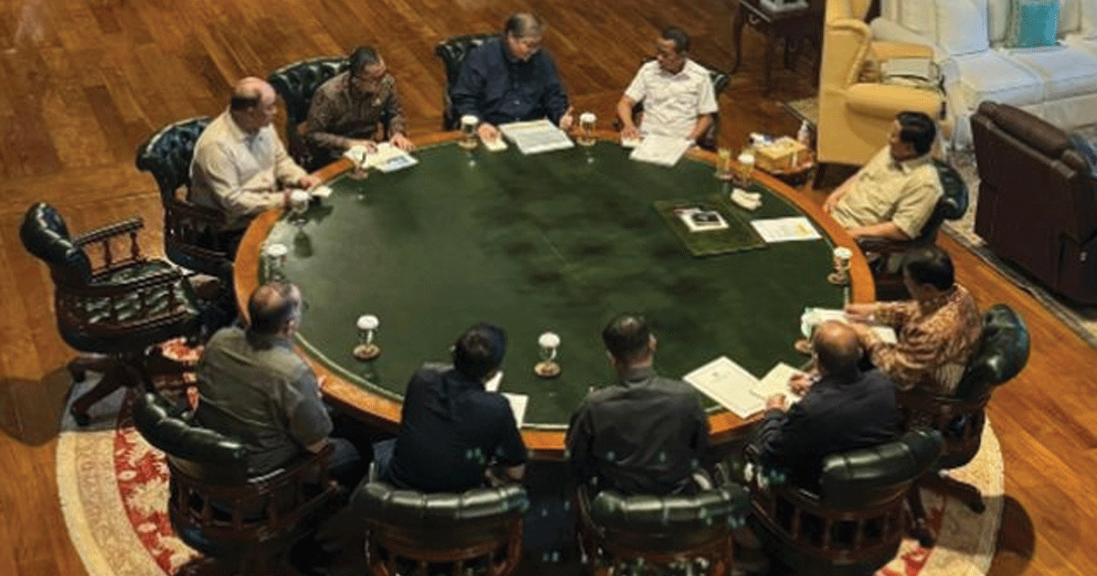 Prabowo Panggil Sejumlah Menteri ke Hambalang, Bahas 4 Isu Strategis Ekonomi