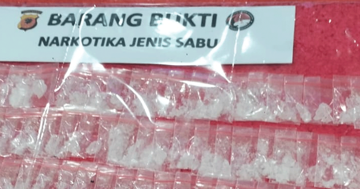 Kapolsek Cileungsi, Kompol Edison Tangkap Sopir Angkot yang Ngefly Saat Mengemudi 1 Kapolsek Cileungsi, Kompol Edison Tangkap Sopir Angkot yang Ngefly Saat Mengemudi