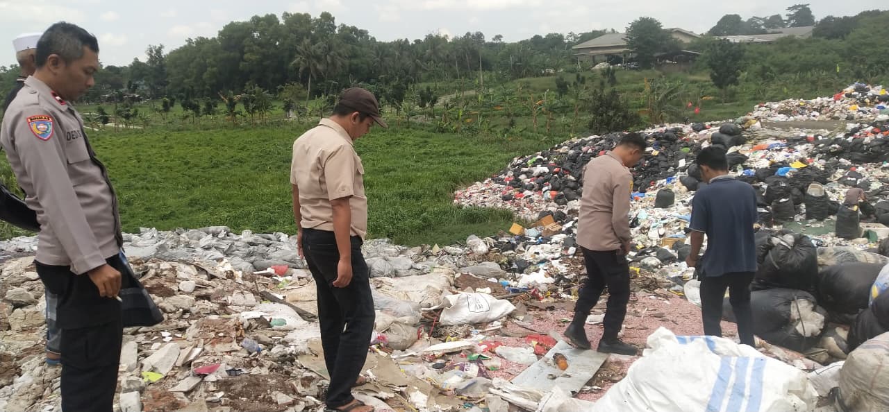 Misteri 21 Karung Cacahan Uang di TPS Setu Gegerkan Bekasi, Polisi dan BI Turun Tangan