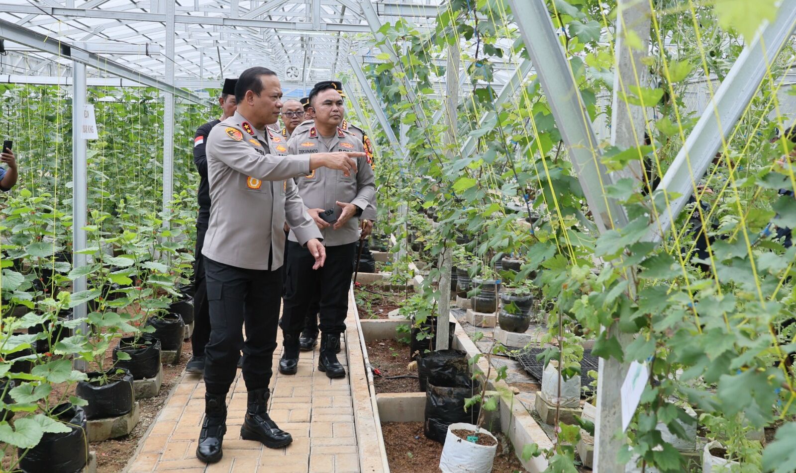 Kapolda Metro Jaya Kepicut Green House Warga Bekasi, Lingkungan Sehat dan Produktif