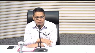 Asep Guntur Rahayu menyampaikan keterangan pers terkait penetapan tersangka kasus suap pajak KPP Madya Jakarta Utara di Gedung Merah Putih KPK.