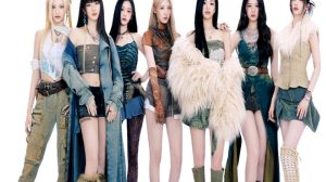 Girl group K-pop BABYMONSTER berpose bersama dalam foto resmi terkait pencapaian 11 juta subscriber YouTube.