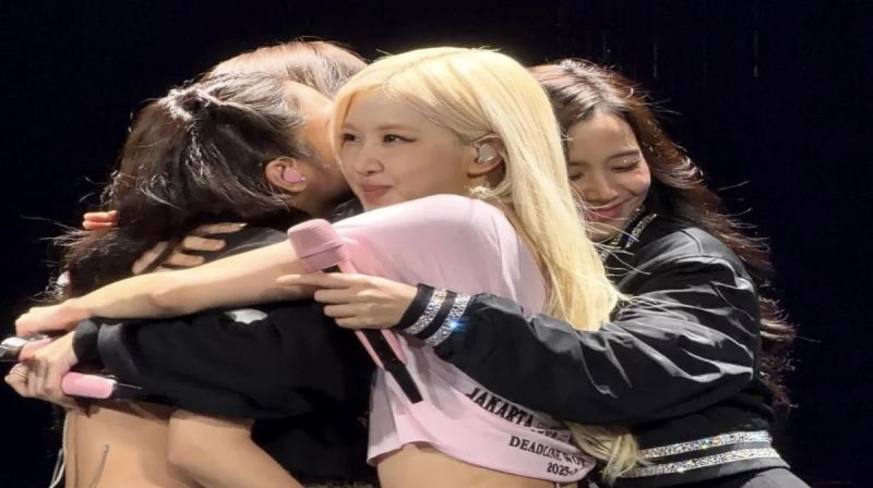 BLACKPINK tampil di konser penutup tur dunia DEADLINE di Hong Kong.