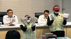 Barang bukti uang tunai OTT KPK terkait dugaan suap pajak KPP Madya Jakarta Utara yang melibatkan pegawai pajak dan staf PT Wanatiara Persada.
