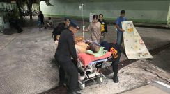 Brimob Polda Kaltara membantu para penyitas gempa di Tarakan (Dok Polda Kaltara)