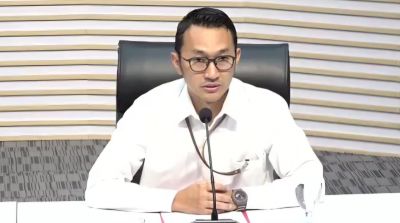 Juru Bicara KPK Budi Prasetyo memberikan keterangan pers mengenai dugaan aliran uang kasus korupsi kuota haji di Gedung KPK, Jakarta.