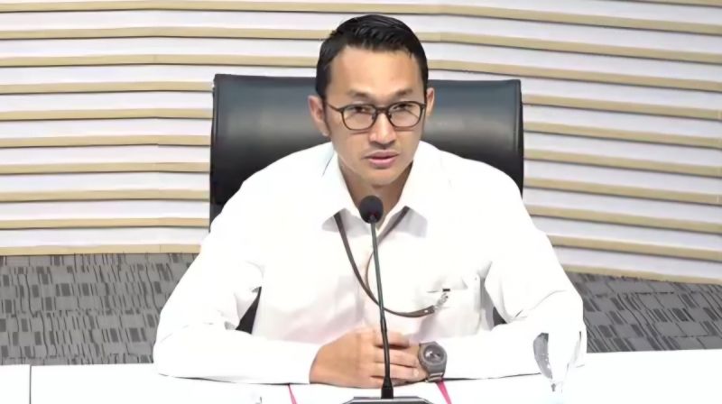 Juru Bicara KPK Budi Prasetyo memberikan keterangan pers mengenai dugaan aliran uang kasus korupsi kuota haji di Gedung KPK, Jakarta.