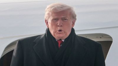 Presiden AS Donald Trump mendarat di Davos, Swiss, di tengah ketegangan geopolitik terkait Greenland dan ancaman tarif terhadap Eropa.