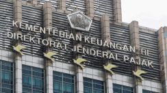 Tampak gedung Direktorat Jenderal Pajak Kementerian Keuangan RI di Jakarta yang digeledah KPK dalam penyidikan kasus dugaan suap dan manipulasi pemeriksaan pajak KPP Madya Jakarta Utara.