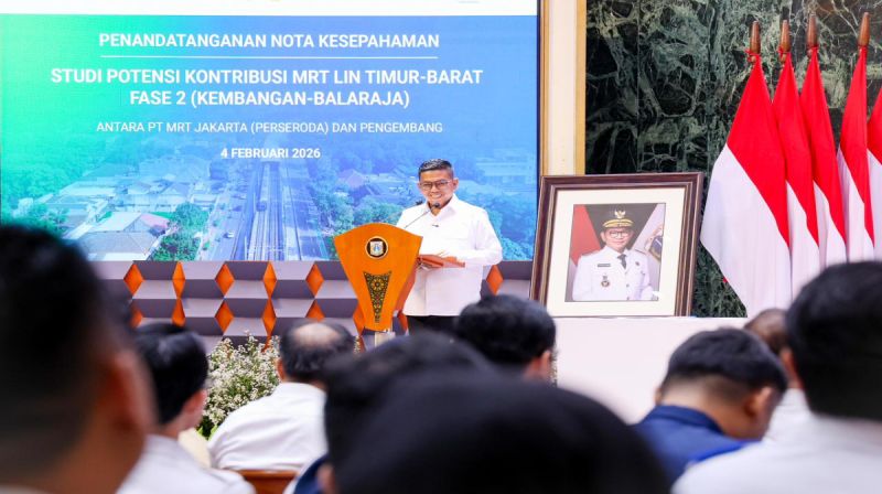 Gubernur Banten Andra Soni menghadiri penandatanganan MoU studi pengembangan MRT lintas Jakarta–Banten rute Kembangan–Balaraja di Balai Kota Jakarta.