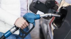 Ilustrasi pengisian BBM