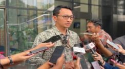 Juru Bicara KPK Budi Prasetyo memberikan keterangan kepada wartawan terkait kasus korupsi kuota haji yang menjerat mantan Menteri Agama Yaqut Cholil Qoumas.