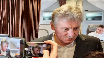 Juru bicara Kremlin Dmitry Peskov berbicara kepada media mengenai rencana lanjutan perundingan Ukraina–Rusia.