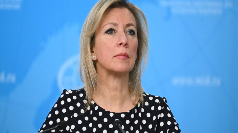 Juru bicara Kementerian Luar Negeri Rusia, Maria Zakharova, berbicara dalam konferensi pers di Moskow, 25 Desember 2025, menyoroti lambannya negosiasi dengan AS mengenai konflik Ukraina dan menuding Barat menghambat proses perdamaian.