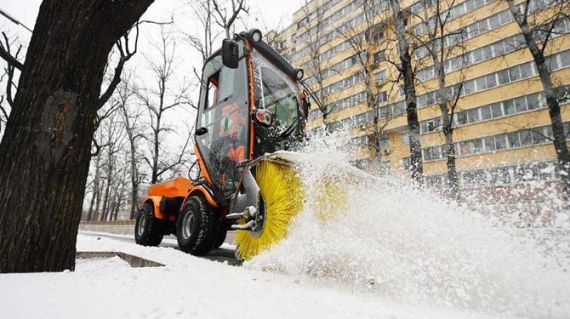 Kendaraan Pembersih Salju di Beijing