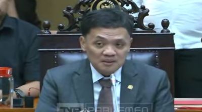 Ketua Komisi III DPR RI Habiburokhman dalam rapat membahas kasus suami korban jambret Sleman yang ditetapkan sebagai tersangka.