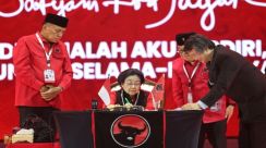 Megawati Soekarnoputri berpidato di Rakernas PDIP Ancol, mengkritik kebijakan tambang, sawit, dan tata ruang sebagai akar bencana Sumatera,