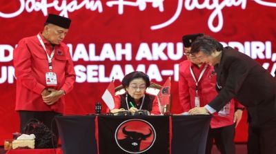 Megawati Soekarnoputri berpidato di Rakernas PDIP Ancol, mengkritik kebijakan tambang, sawit, dan tata ruang sebagai akar bencana Sumatera,