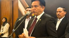 Menko Kumham Imipas Yusril Ihza Mahendra memberikan keterangan pers tentang penyusunan PP baru yang akan mengatur penugasan anggota Polri di luar struktur institusi.