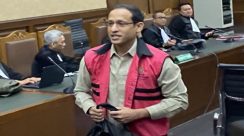 Mantan Menteri Pendidikan, Kebudayaan, Riset, dan Teknologi Nadiem Makarim hadir dan mengikuti sidang perkara dugaan korupsi pengadaan Chromebook di Pengadilan Negeri Jakarta Pusat pada 8 Januari 2026.